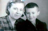 Александр Фёдоров с мамой