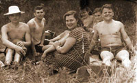 Вернойхен, с женами на отдыхе